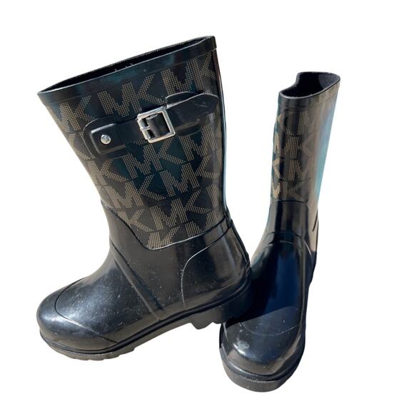 Michael Kors Black Calf  Rainboots in a Size 7 - Picture 2 of 10